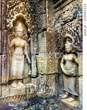 Ta Som, Tasaom, a small Buddhist temple in Angkor, Cambodia 108002229
