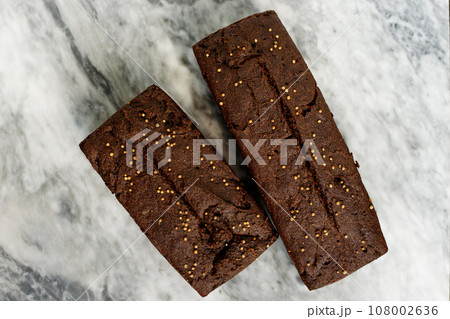 black bread close up 108002636