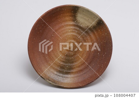 備前焼の丸皿 備前焼の丸皿 108004407