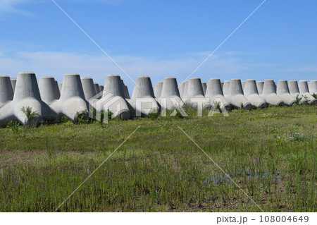 海岸の波消しブロック 108004649