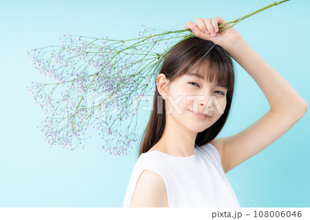 若い女性のビューティ 108006046