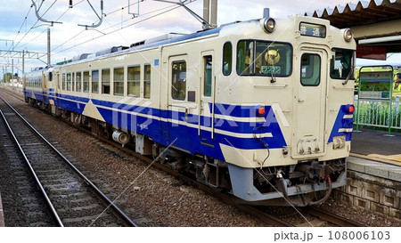 JR東日本川部駅の五能線の電車 108006103