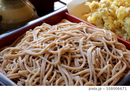 美味しそうなざる蕎麦 108006671