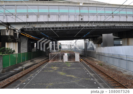 南海電鉄高野線　木津川駅 108007326