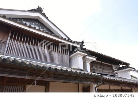 晴天のうだつの町並み　徳島 108007345