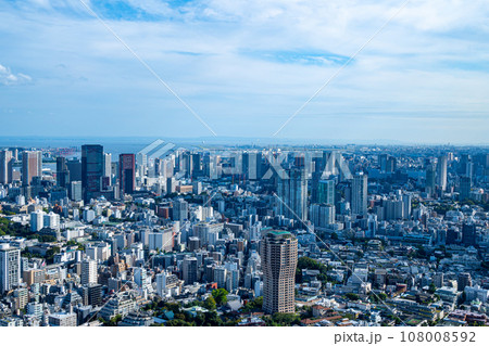 東京の都市風景 六本木からの俯瞰 田町~品川方面 2023.10 東京の都市風景 六本木からの俯瞰 田町~品川方面 2023.10 108008592