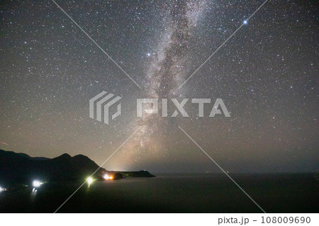 【新潟県･佐渡･岩谷口】佐渡の原風景が残る岩谷口 夏編 108009690