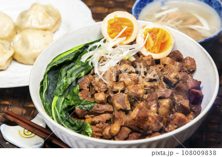 魯肉飯 台湾料理 魯肉飯 台湾料理 108009838