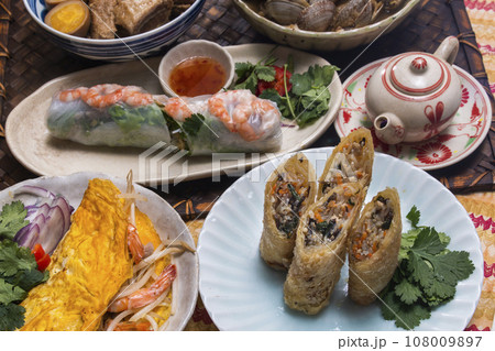 ベトナム風食卓 108009897