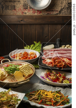 韓国料理の食卓 108010068