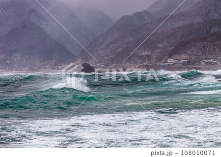 【新潟県･佐渡･岩谷口】佐渡の原風景が残る岩谷口 冬編 108010071