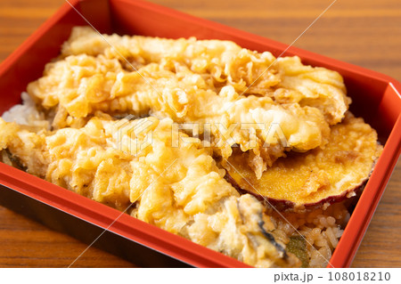 あなご天弁当 108018210