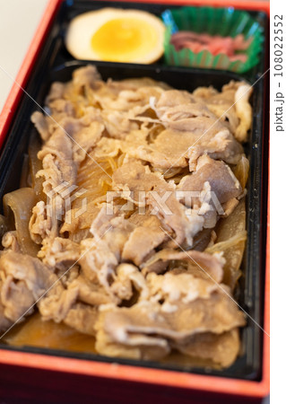 美味しい駅弁、すき焼き弁当 108022552