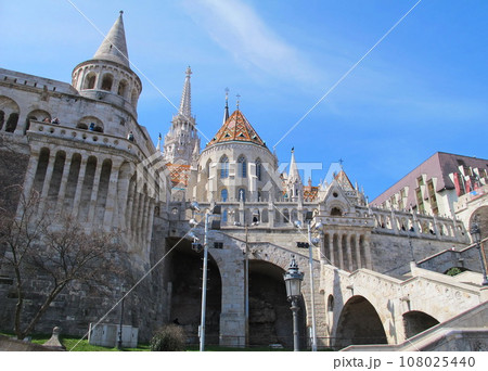 ハンガリー、ブダペストの漁夫の砦(Fisherman’s Bastion of Hungary) 108025440