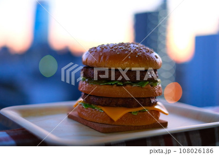ダブルハンバーガー 108026186
