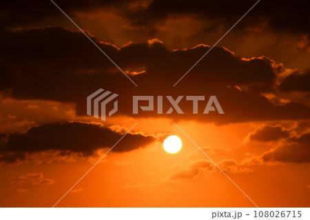 軍艦島の夕景 108026715