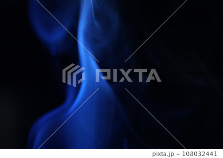 blue smoke on a dark background, colourful abstract, blue fog, minimalism, line of light 108032441