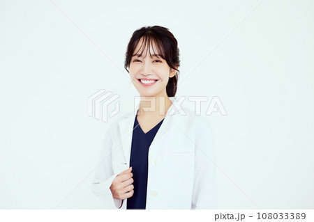 医療従事者のポートレート 108033389