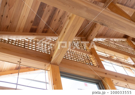 木造住宅現場の左官工事の土壁下地 108033555