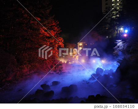 草津温泉　西の河原公園の夜景 108034110