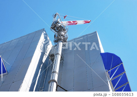 ビルの建設工事 ビルの建設工事 108035613