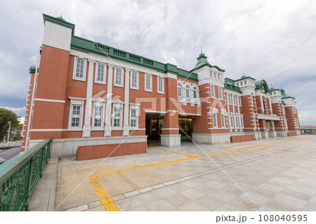 深谷駅の駅舎 108040595
