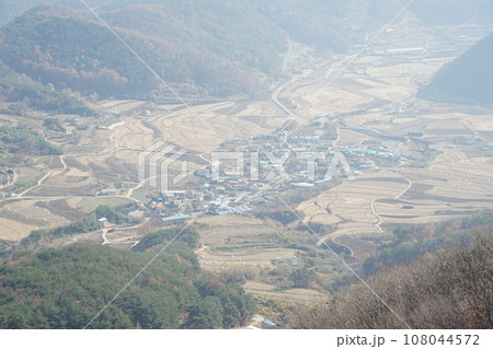 Hillscape of Hwarang, Gyeongju, Korea 108044572