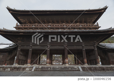 京都 南禅寺冬景色 三門 京都 南禅寺冬景色 三門 108046156