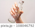持つ手 108046792