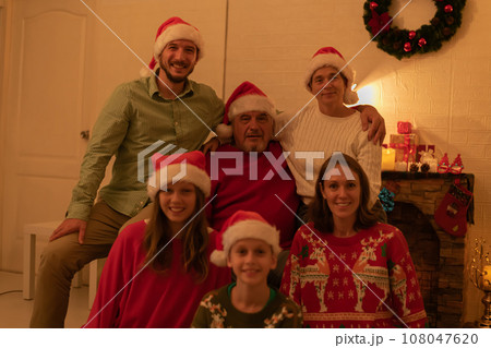 A Russian family is gathering for Christmas at home. 108047620