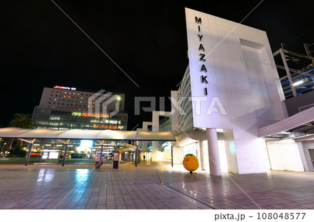 【宮崎県】JR宮崎駅の夜景 108048577