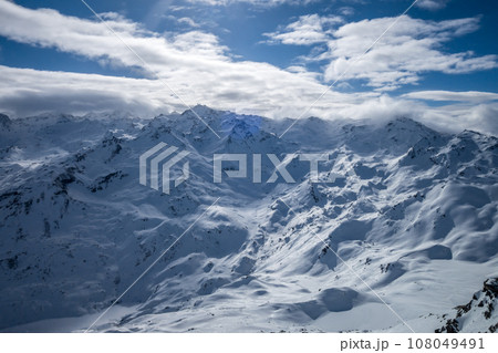 Ski slopes and mountains of Les Menuires in the french alps 108049491
