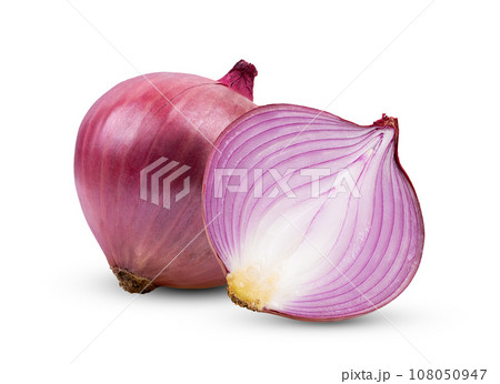 onion isolated on white background 108050947