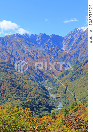 秋の白馬岩岳マウンテンリゾートから望む北アルプス 秋の白馬岩岳マウンテンリゾートから望む北アルプス 108052226