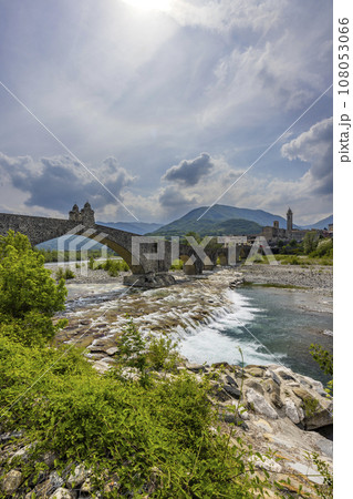 Gobbo Bridge also Devil Bridge or Ponte del Diavolo or Ponte Gobbo in Bobbio, Piacenza province, Trebbia Valley, Emilia Romagna, Italy Gobbo Bridge also Devil Bridge or Ponte del Diavolo or Ponte Gobbo in Bobbio, Piacenza province, Trebbia Valley, Emilia Romagna, Italy 108053066
