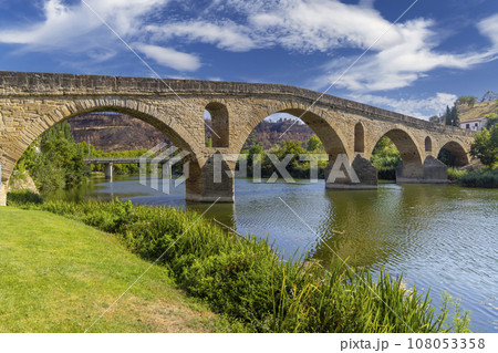 Romanesque bridge Puente la Reina, Gares, Navarre, Spain 108053358