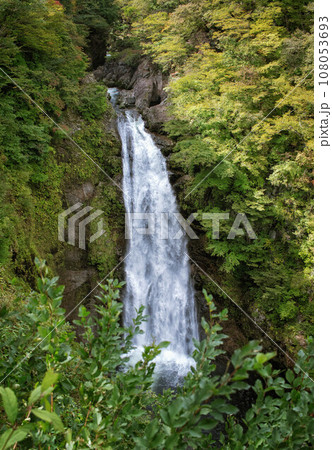 宮城県仙台市の秋保大滝です 108053693