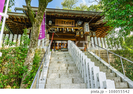大阪府交野市の星田妙見宮（小松神社）　拝殿 108055542
