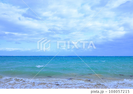 石垣島の青い海 石垣島の青い海 108057215
