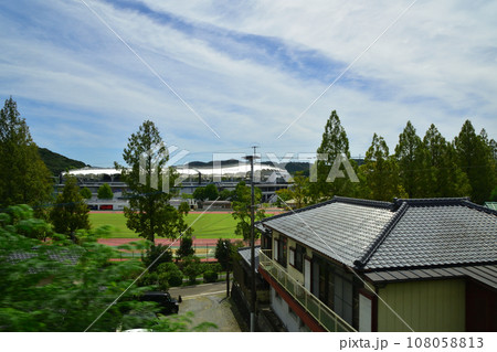 JR九州長崎本線、諫早駅から長崎駅までの旧線車窓風景(2022年9月) JR九州長崎本線、諫早駅から長崎駅までの旧線車窓風景(2022年9月) 108058813