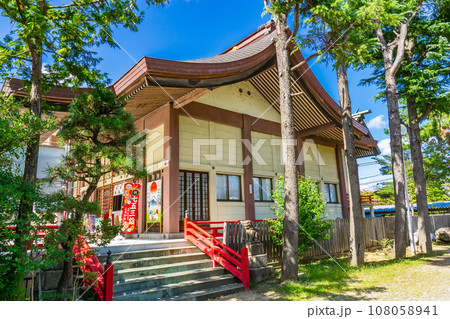 新潟市中央区三和町の三社神社　拝殿 108058941