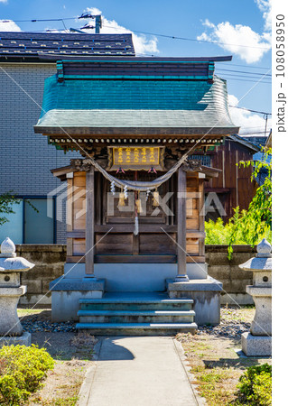 新潟市中央区沼垂東の沼垂白山神社 境内社 菅原大神 新潟市中央区沼垂東の沼垂白山神社 境内社 菅原大神 108058950