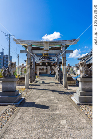 新潟市中央区沼垂東の沼垂白山神社 鳥居 新潟市中央区沼垂東の沼垂白山神社 鳥居 108058960
