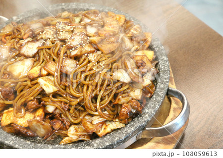石焼きチャジャン麺（韓国） 108059613