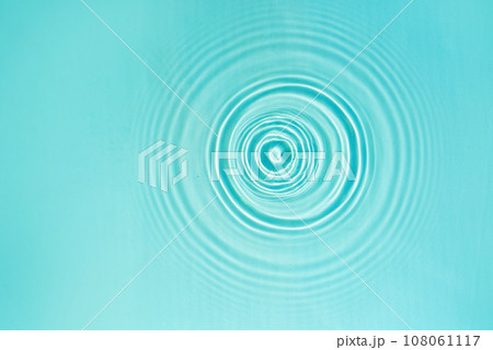 Soft circles on a transparent water background. Concept of transparency and purity. Cosmetic background of moisturizing essences and cream 108061117
