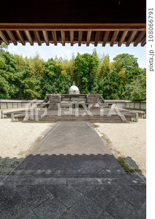 奈良 唐招提寺の戒壇 108066791