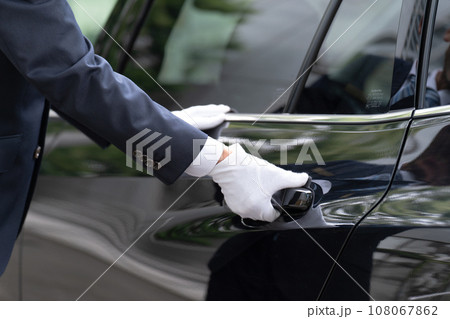 ドライバー 運転手 ライドシェア 手元 ドライバー 運転手 ライドシェア 手元 108067862