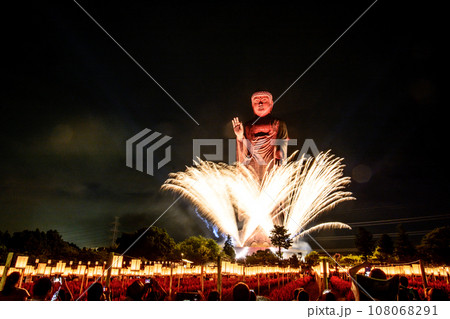 火花に包まれたい牛久大仏 108068291