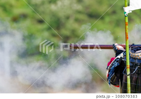 火を吹く火縄銃 火を吹く火縄銃 108070383