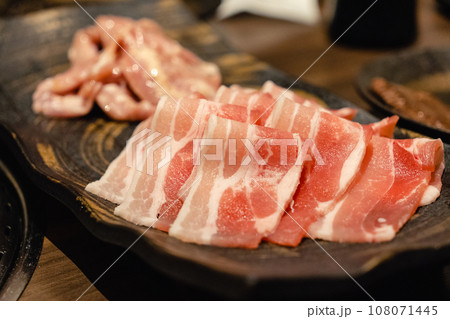 焼き肉　豚カルビ 108071445